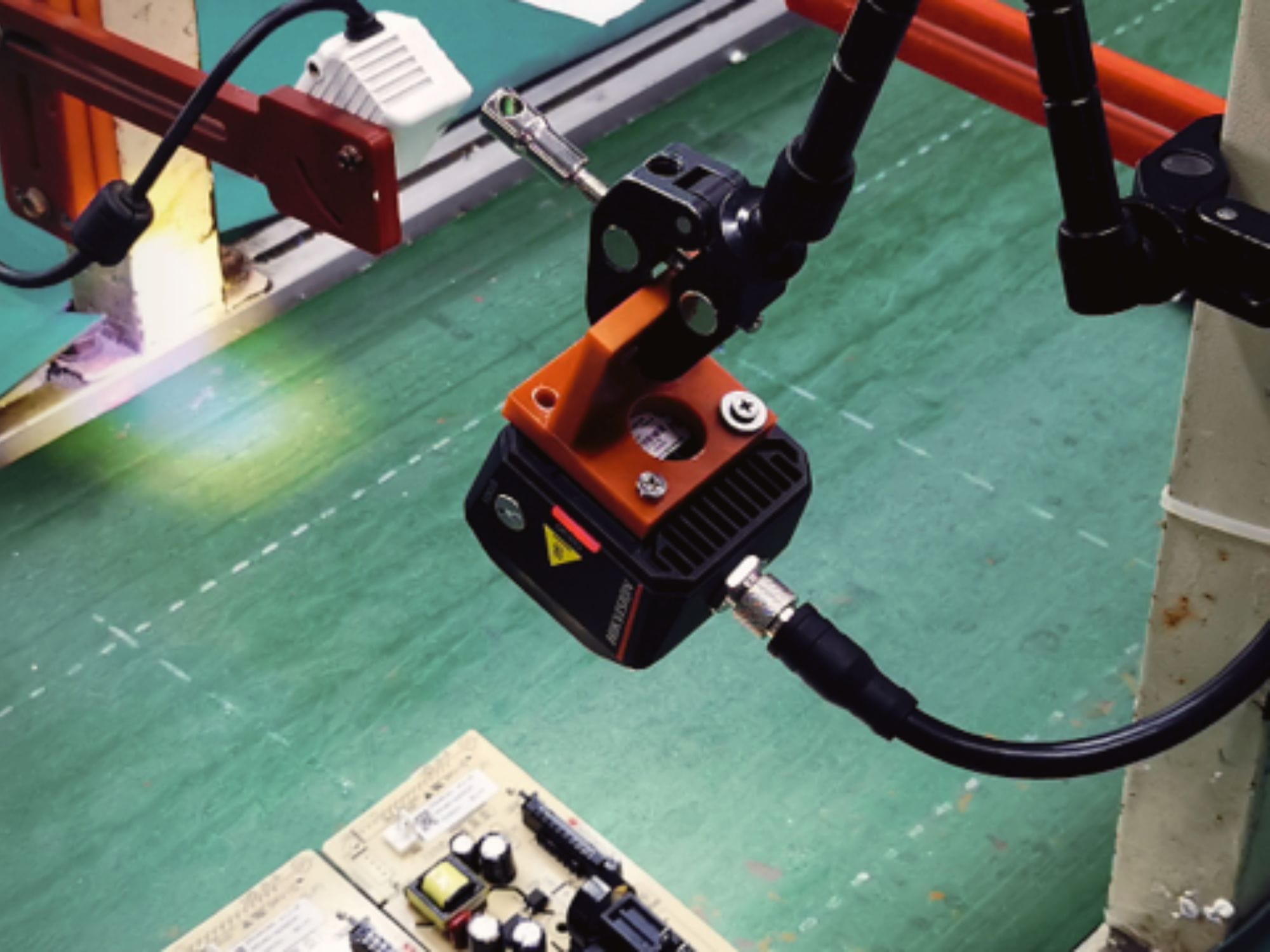 Čtečka Hikrobot ID3000 ve výrobě